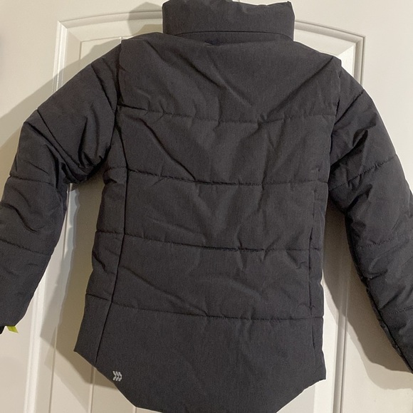 All in Motion Girls Hooded Short Puffer Jacket - Picture 5 of 9